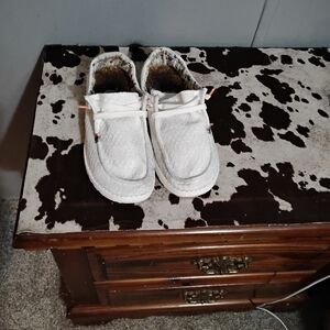 White Lace Hey Dudes